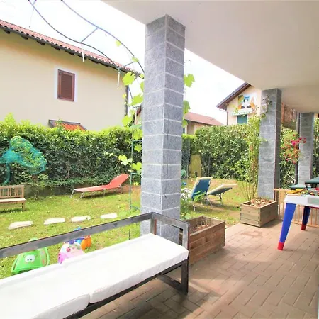 Prázdninový dům Rainbow House On Lake Orta With Parking And Private Garden *