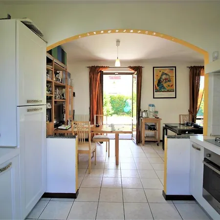 Rainbow House On Lake Orta With Parking And Private Garden