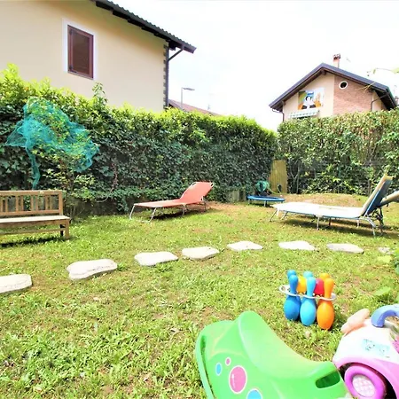 Prázdninový dům Rainbow House On Lake Orta With Parking And Private Garden *