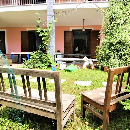 Prázdninový dům Rainbow House On Lake Orta With Parking And Private Garden Miasino