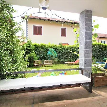 Rainbow House On Lake Orta With Parking And Private Garden Miasino