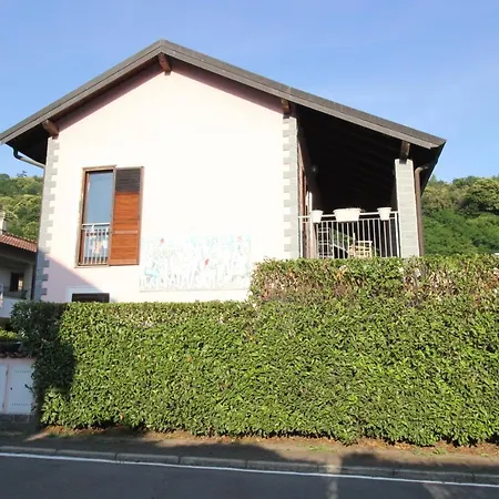 Prázdninový dům Rainbow House On Lake Orta With Parking And Private Garden Miasino