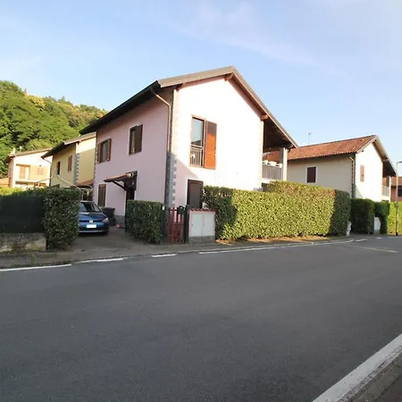 Rainbow House On Lake Orta With Parking And Private Garden Miasino