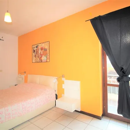 Rainbow House On Lake Orta With Parking And Private Garden Miasino