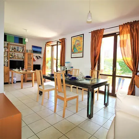 Rainbow House On Lake Orta With Parking And Private Garden *