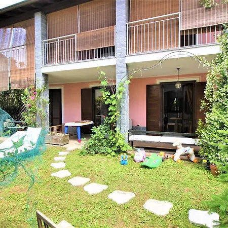 Rainbow House On Lake Orta With Parking And Private Garden