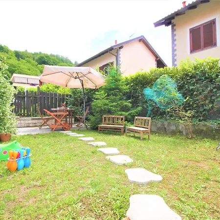 Prázdninový dům Rainbow House On Lake Orta With Parking And Private Garden Miasino