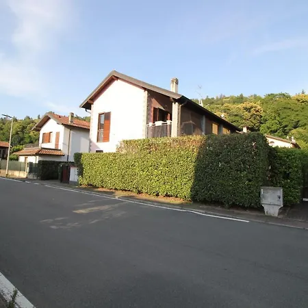 Rainbow House On Lake Orta With Parking And Private Garden *